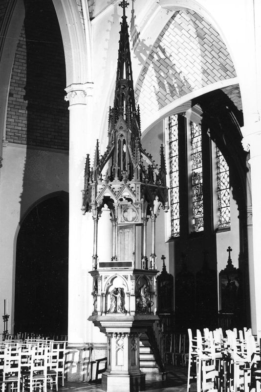 chaire de vérité / Eglise Saint-Martin[Ghlin]