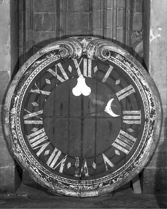 horloge monumentale / Eglise Sainte-Waudru[Mons]