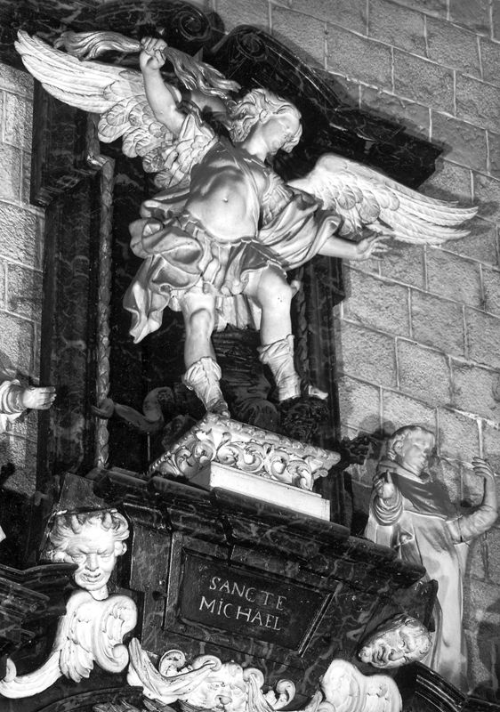 dédié à saint François et saint Michel