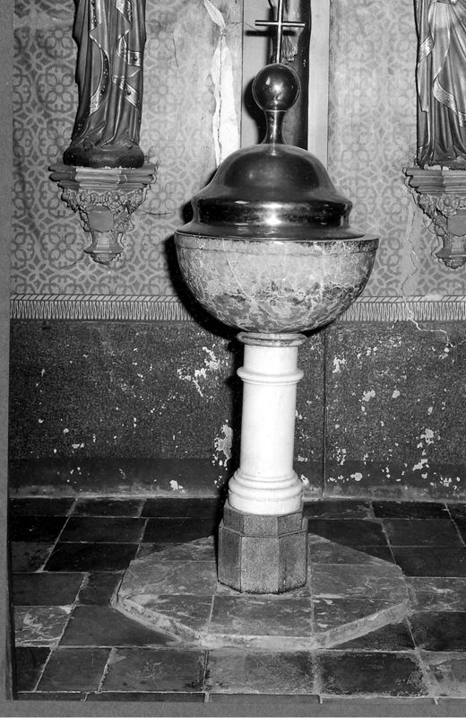 fonts baptismaux / Kerk Sint-Martinus[Velzeke-Ruddershove]