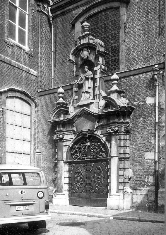 portail d'église / Kerk Sint-Stephanus[klooster][Gent]