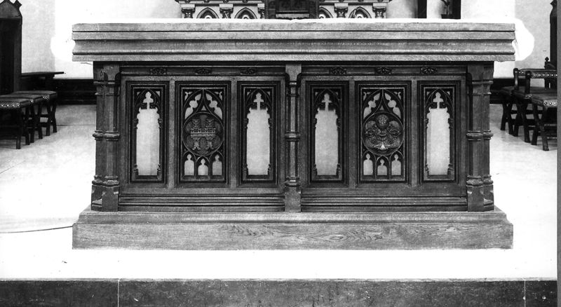 dienstaltaar / Kerk H. Hart[Belzele(Evergem)]