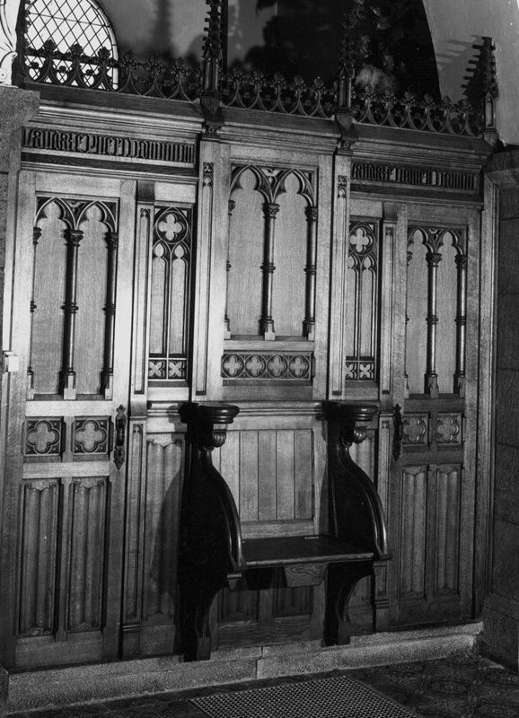 lambris / Eglise Notre-Dame[Polleur]