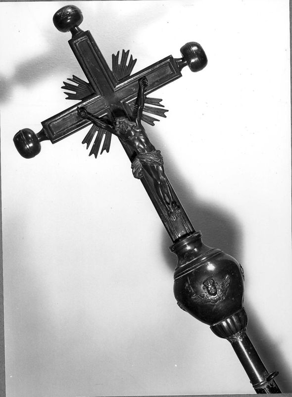 croix de procession / Eglise Saint-Roch[Jehanster]