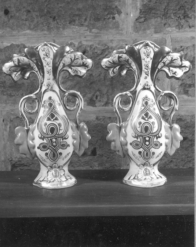 vase décoratif / Kerk Sint-Petrus[Halen]