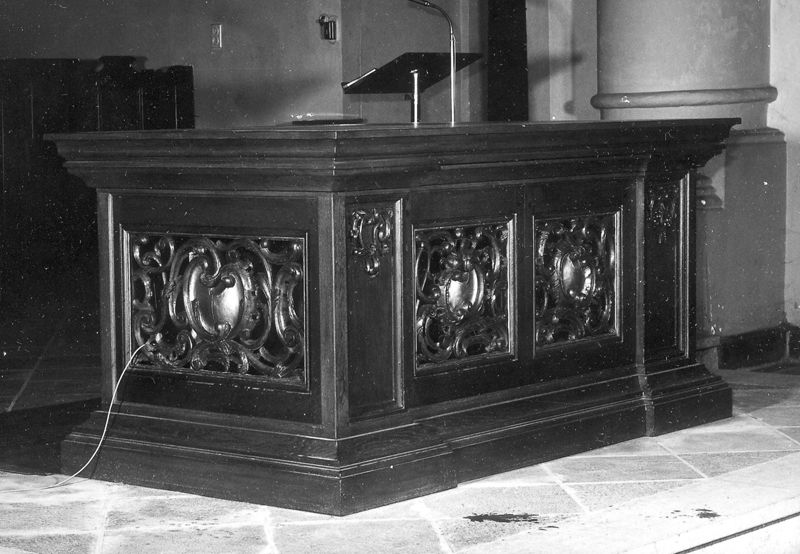 dienstaltaar / Kerk Sint-Petrus[Halen]