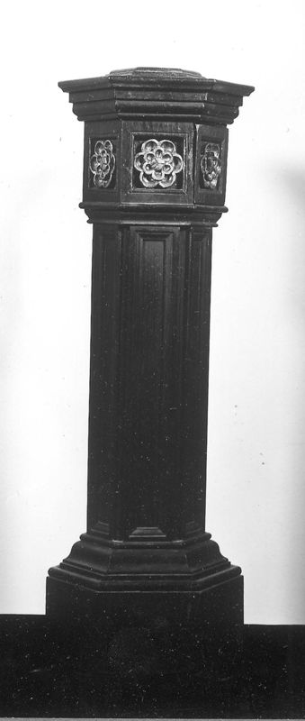 tronc d'offrande / Kerk O.L.Vrouw Geboorte[Donk]