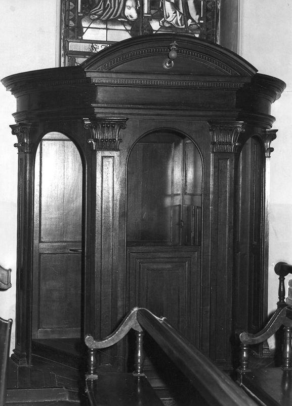 confessionnal / Eglise Saint-Pierre[Nessonvaux]