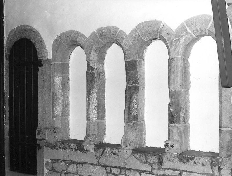 arcature aveugle / Eglise Notre-Dame[Dieupart]