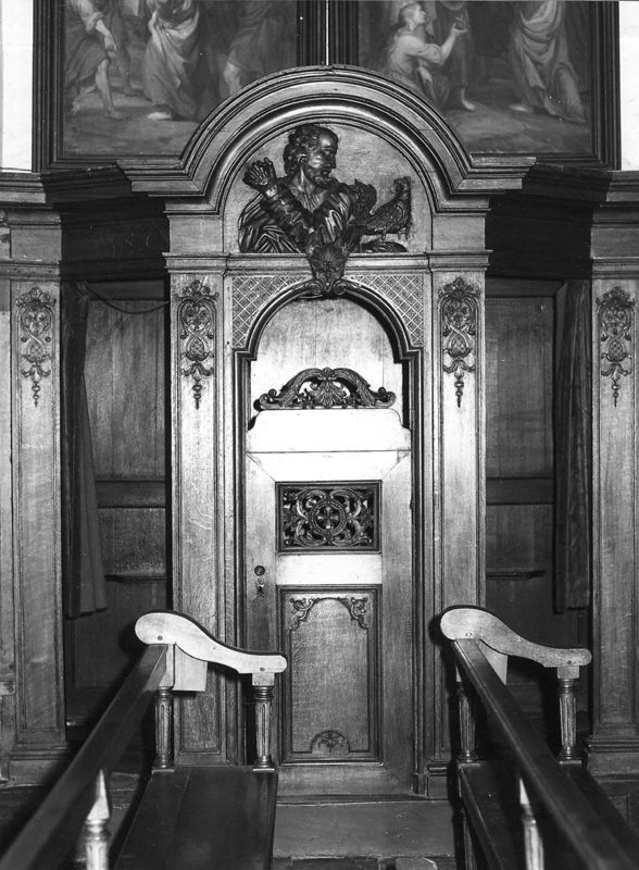 confessionnal / Eglise Saint-Jean-l'Evangéliste[Beaufays]