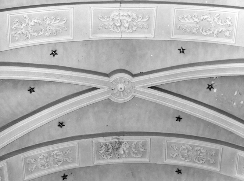plafond[élément d'architecture] / Eglise Saint-Jean-l'Evangéliste[Beaufays]
