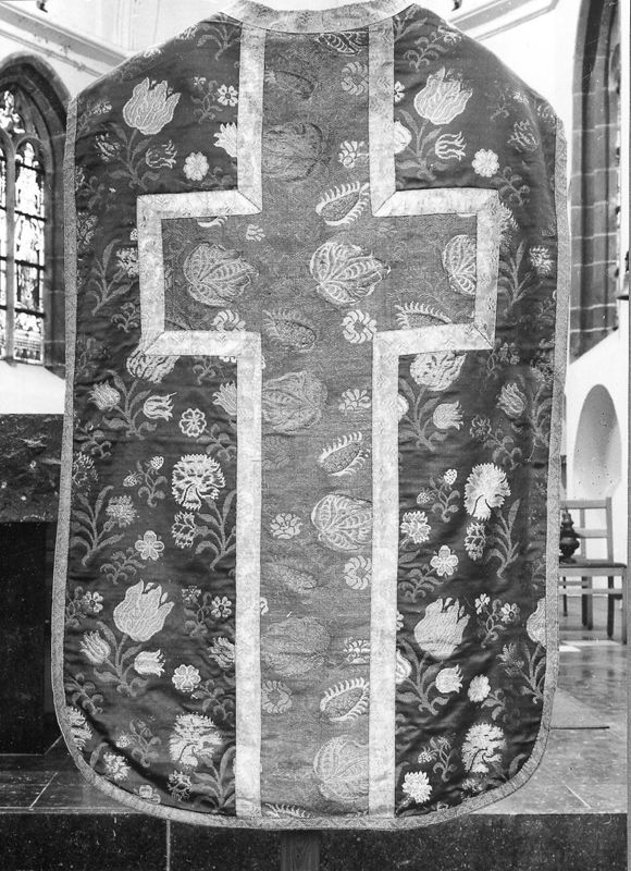 chasuble / Kerk Sint-Pieter[Testelt]