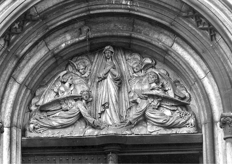 fronton[façade] / Kerk Sint-Gertrudis[Wetteren]