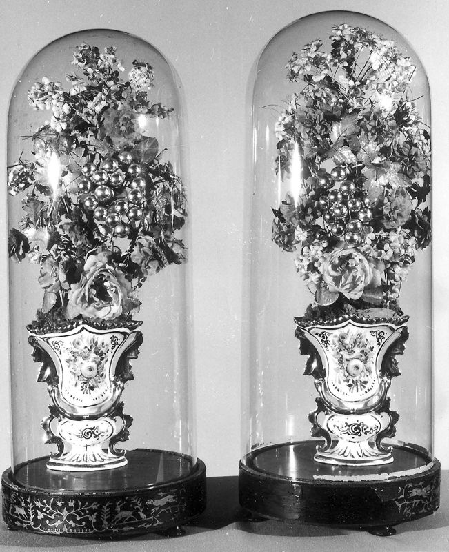bouquet sous globe / Kerk Onze-Lieve-Vrouw[Scherpenheuvel]