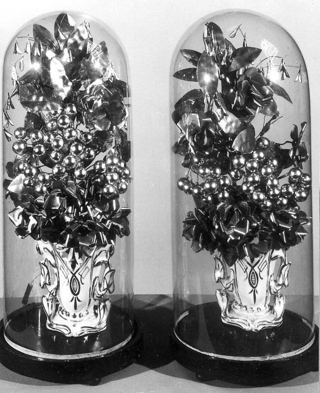 bouquet sous globe / Kerk Onze-Lieve-Vrouw[Scherpenheuvel]
