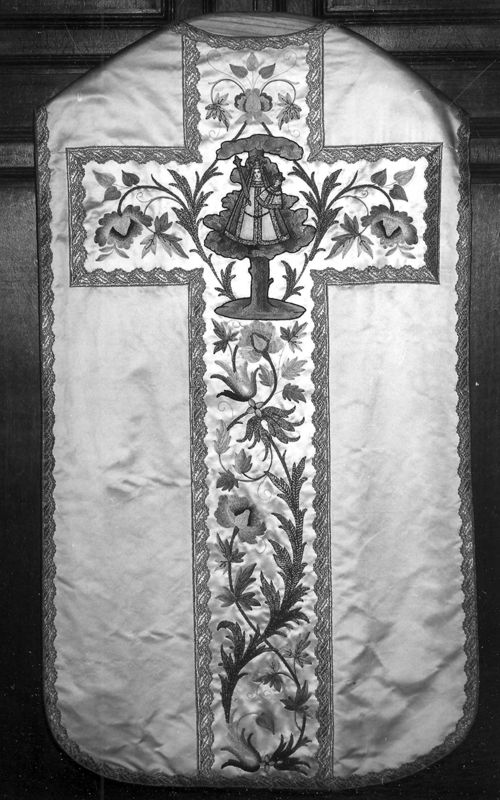 vêtement liturgique / Kerk Onze-Lieve-Vrouw[Scherpenheuvel]