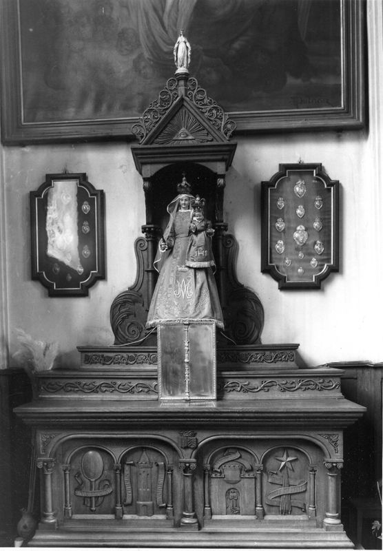 autel latéral / Eglise Saint-Hubert[Loverval]