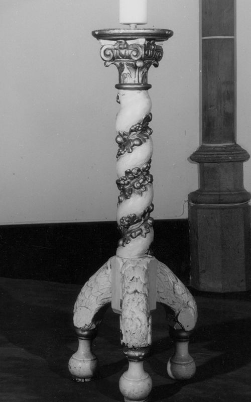 chandelier pascal / Eglise Saint-Jean-Baptiste[Gosselies]