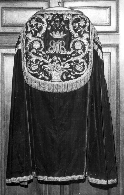 vêtement liturgique / Kerk Onze-Lieve-Vrouw[Scherpenheuvel]