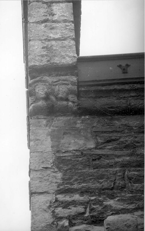 corbeau[support] / Kerk O.L.Vrouw[Sint-Martens-Latem]