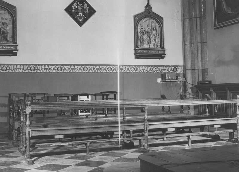 banc d'église / Eglise Saint-Jacques[Harzé]