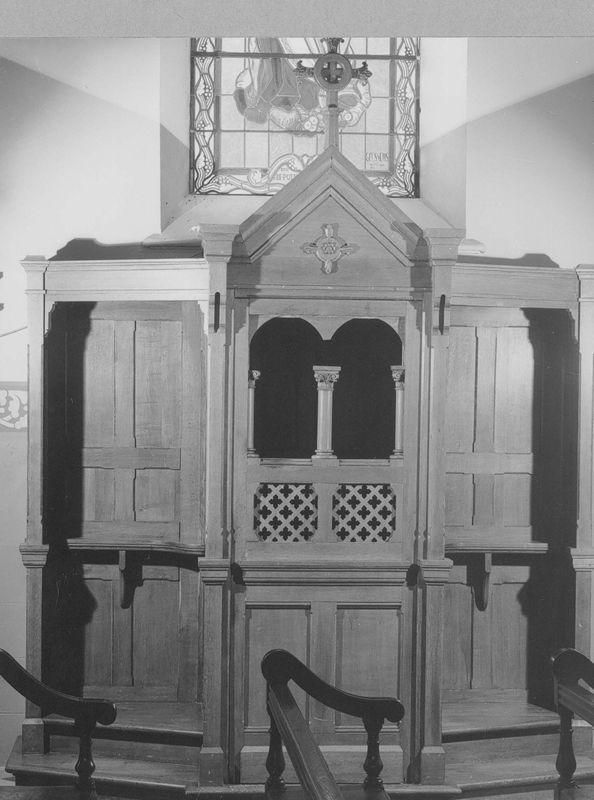 confessionnal / Eglise Saint-Jacques[Harzé]
