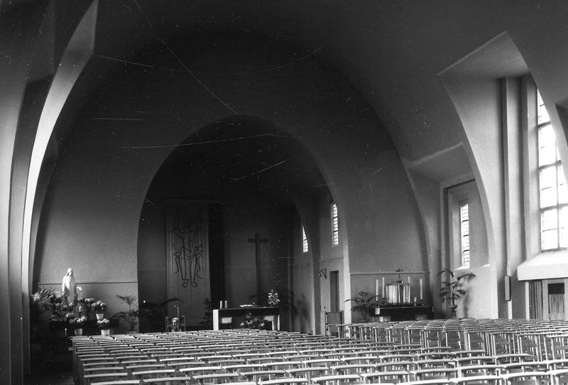 église paroissiale / Kerk Sint-Theresia van het Kind Jezus[Overbeke(Wetteren)]