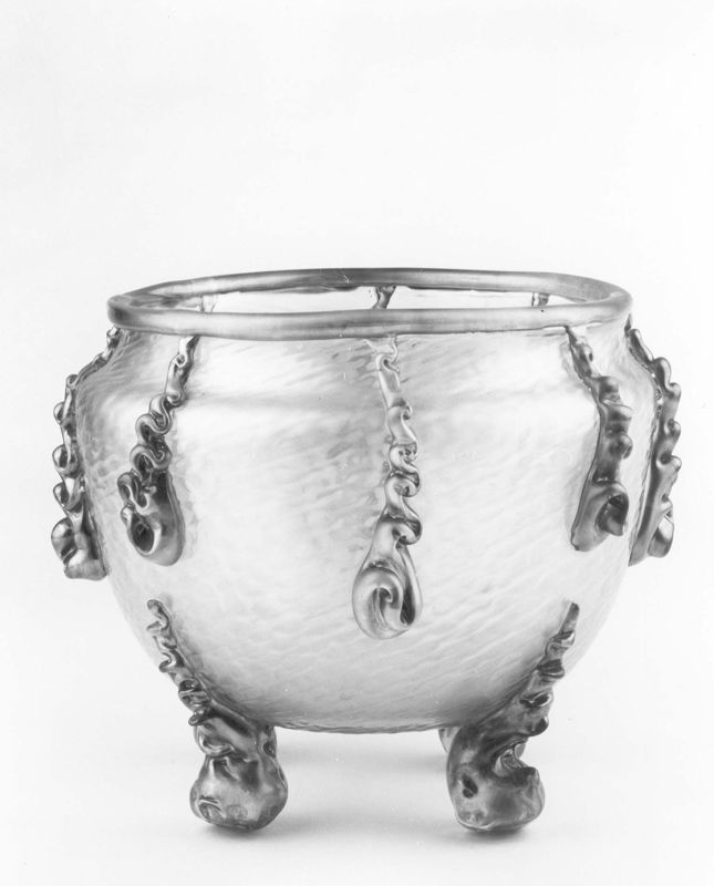 vase à 4 pieds