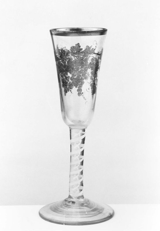 verre type "flûte à champagne"
