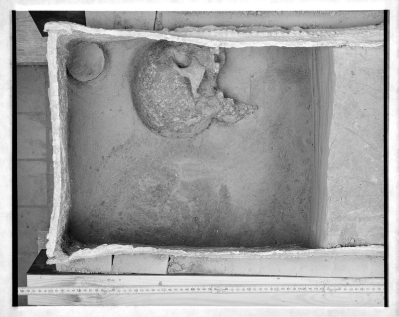 sarcophage de la nécropole romaine de la rue Perdue