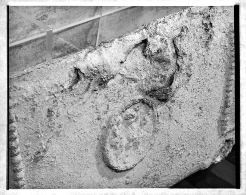 sarcophage de la nécropole romaine de la rue Perdue