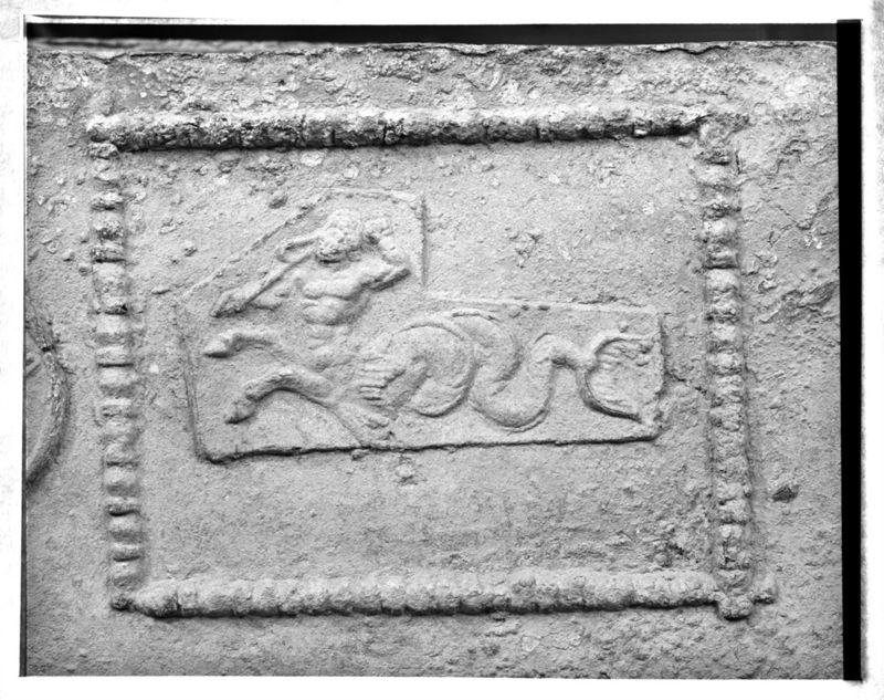 sarcophage de la nécropole romaine de la rue Perdue