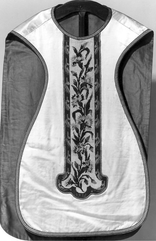 chasuble / Openbaar Centrum voor Maatschappelijk Welzijn[Tongeren]