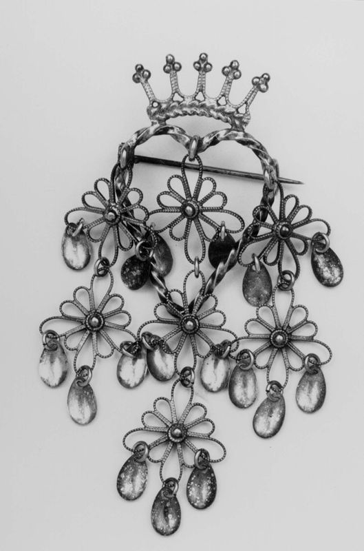 épingle[bijou] / Design museum