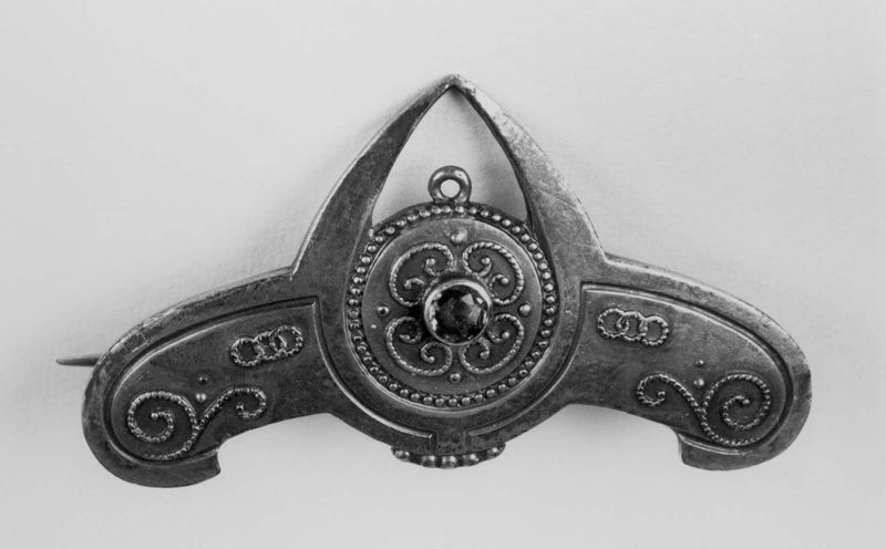 épingle[bijou] / Design museum