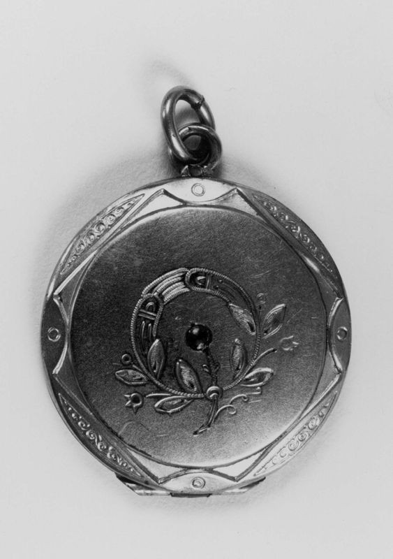 pendentif pectoral / Design museum