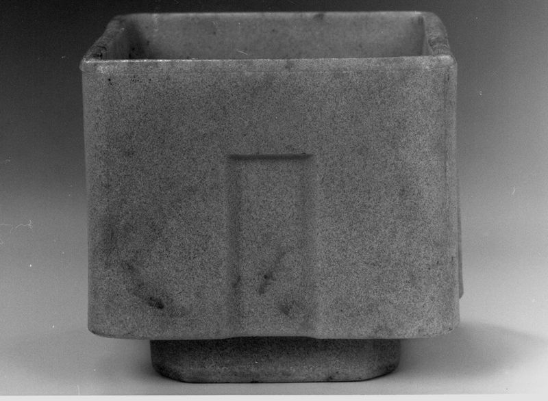 pot à fleurs / Design museum[Gent]