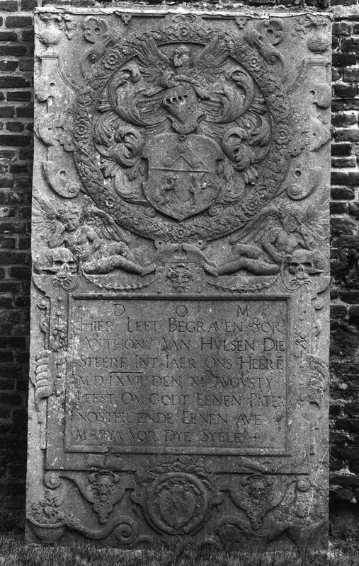 Grafsteen van Anthony van Hulsen (+1567)