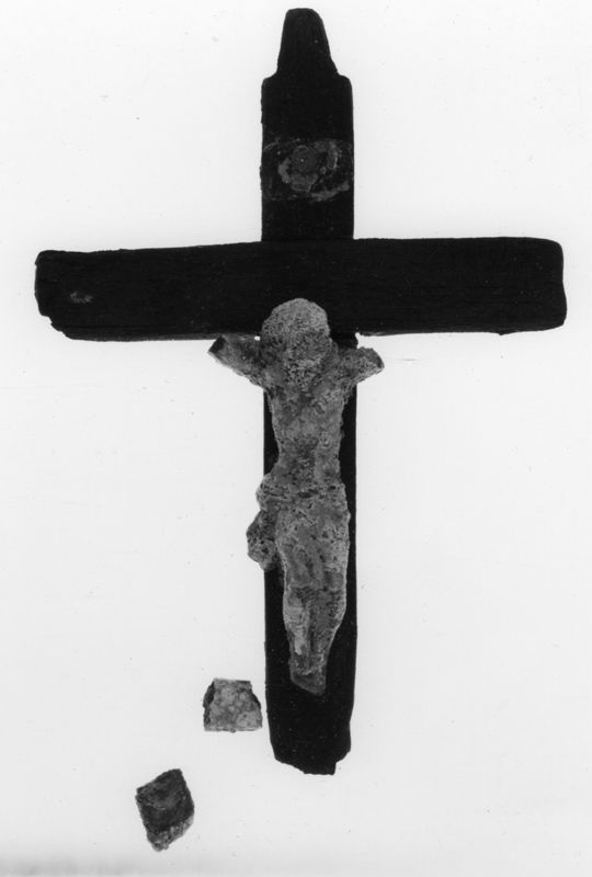 crucifix[f] / Association pour la Promotion de l'Archéologie de Stavelot et de sa Région