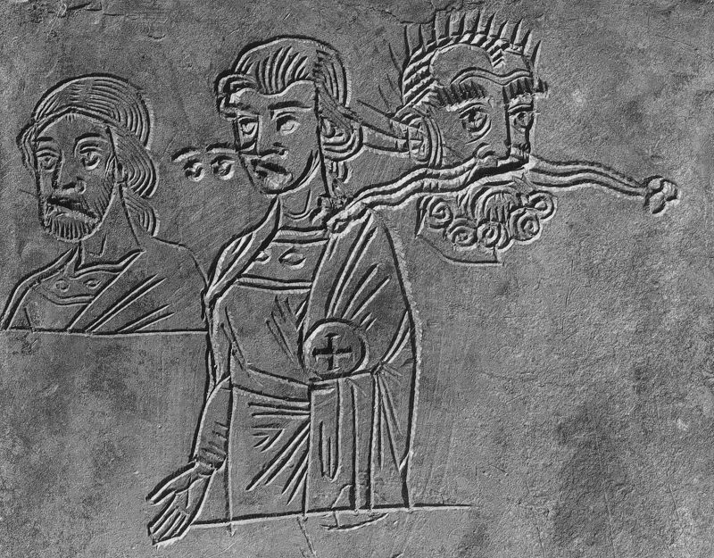 Reliquaire de saint Gondulphe en forme de pignon de châsse