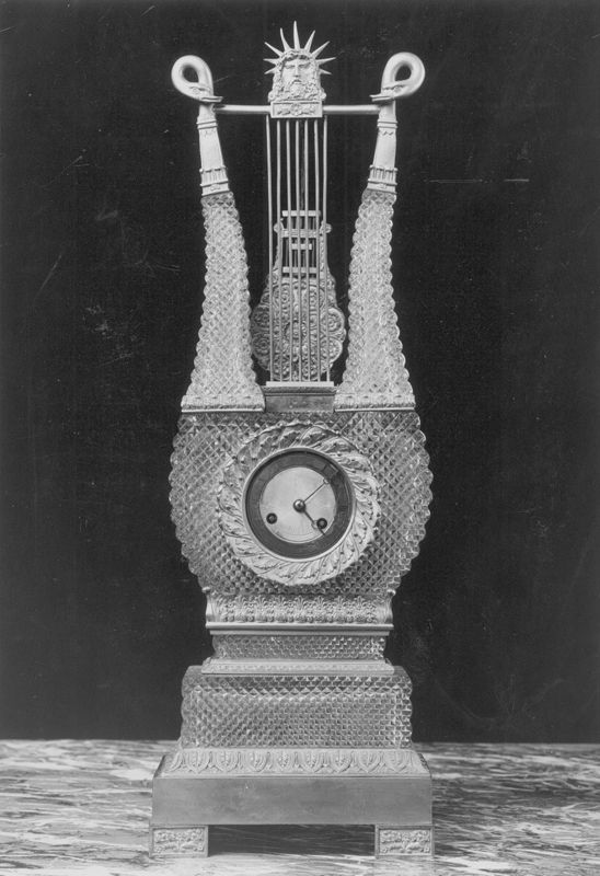 pendule[horloge] / Musée des arts décoratifs de Namur