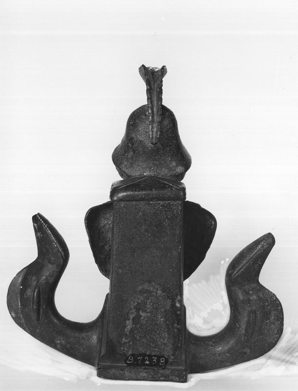 Pièce de harnachement (gaine de suspension de char) décorée d'un buste de Minerve