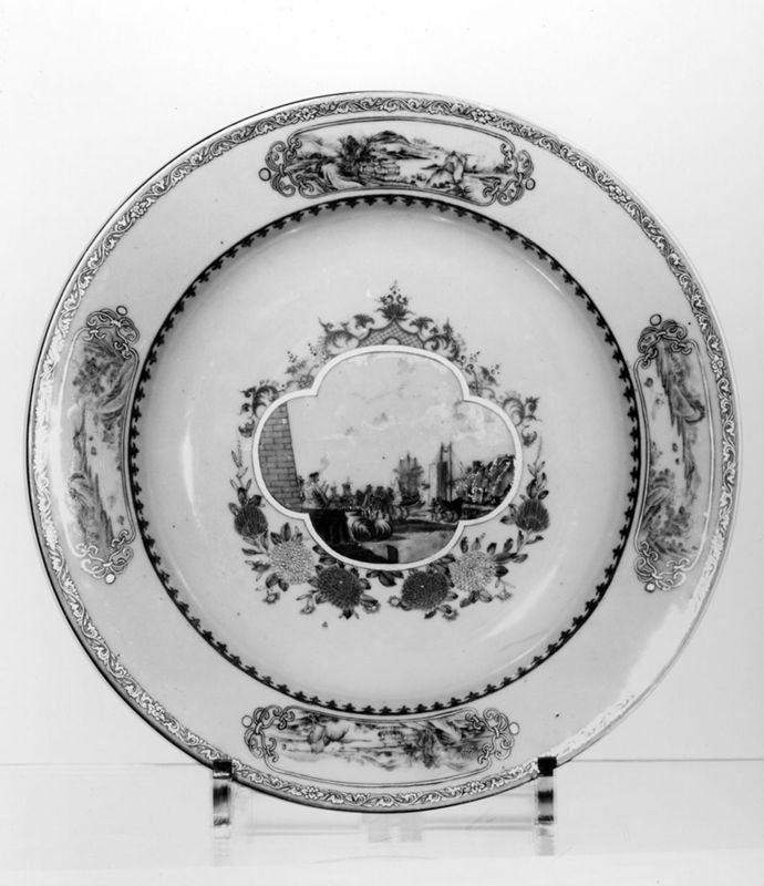 Assiette avec vue de port