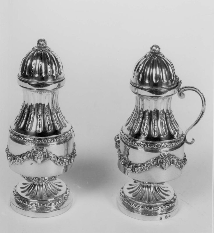 saupoudroir[récipient] / Provinciaal Museum voor Kunstambachten Sterckshof