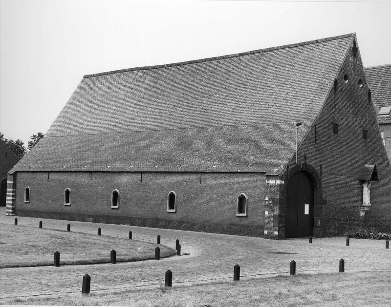 Washuis, abdijbakkerij, abdijhoeve, Sint-Norbertusdrukkerij en tiendschuur