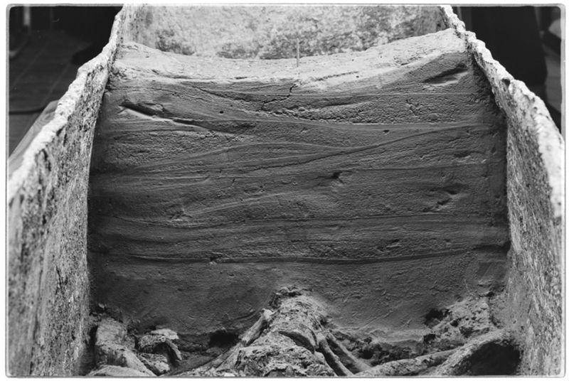 sarcophage de la nécropole romaine de la rue Perdue