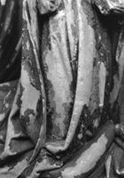T076935