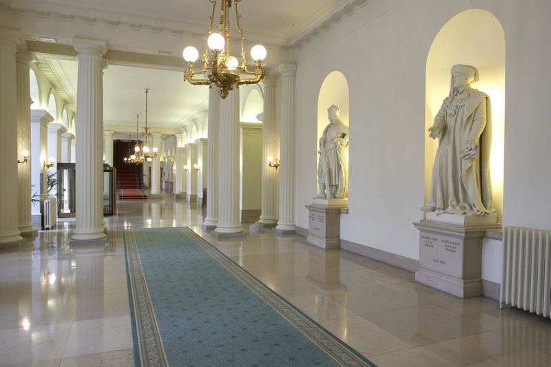 Paleis der Natie (met de Senaat en de Kamer van Volksvertegenwoordigers) - voormalig Paleis van de Raad van Brabant