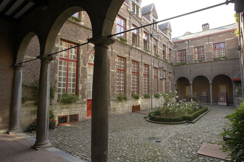 Maagdenhuis