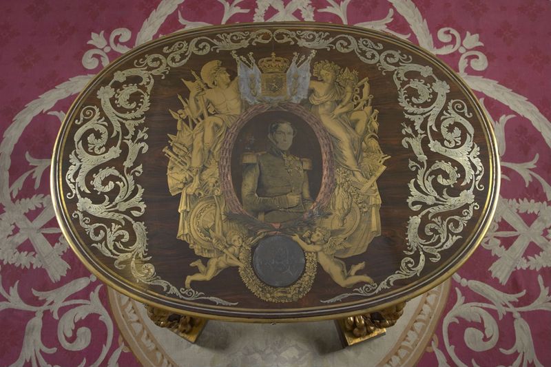 table[meuble] / Collection royale[Belgique]